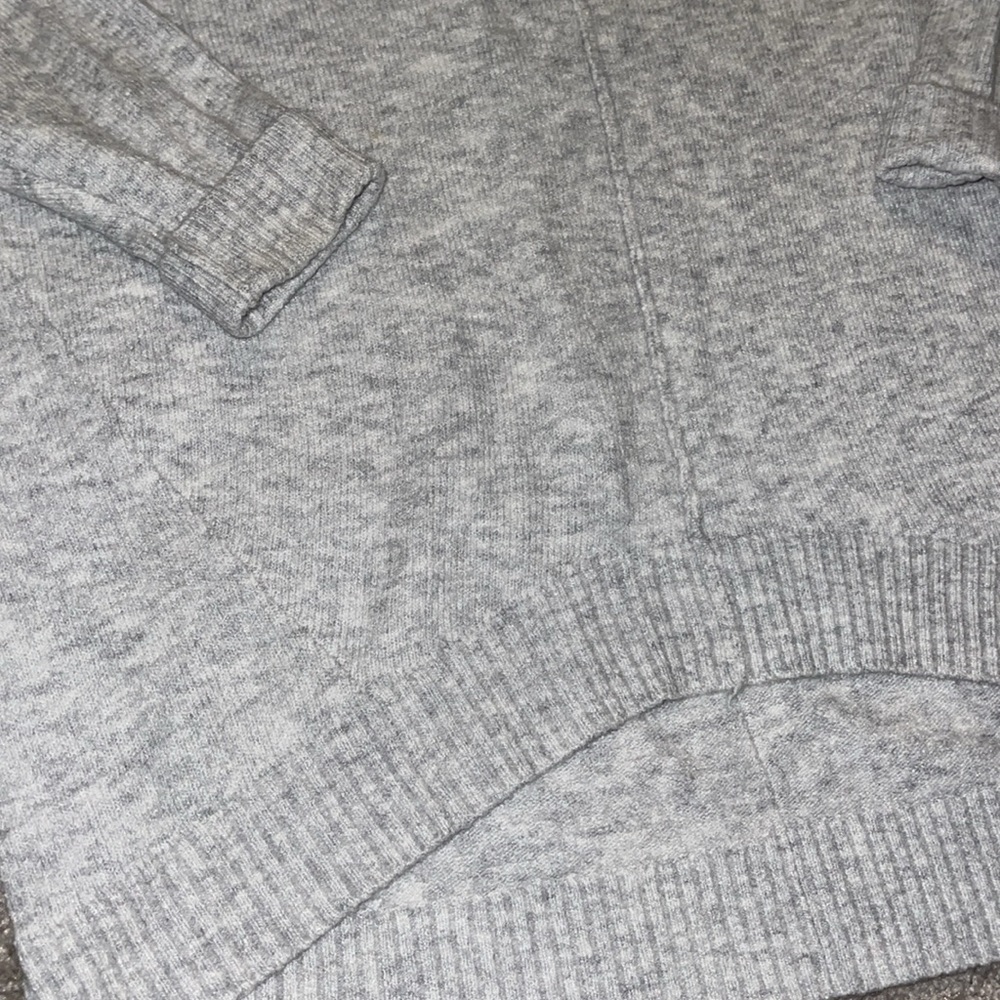Express Sweater - Picture 3 of 3